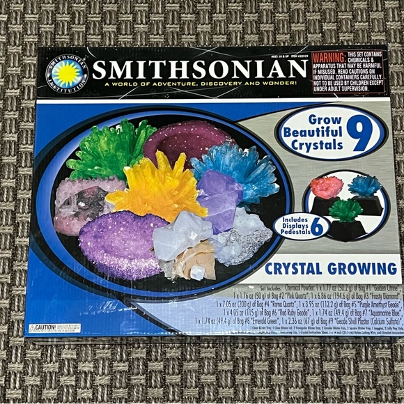 Smithsonian Crystal Growing Kit. New in Box. Grow 9 Crystals - Picture 3 of 11